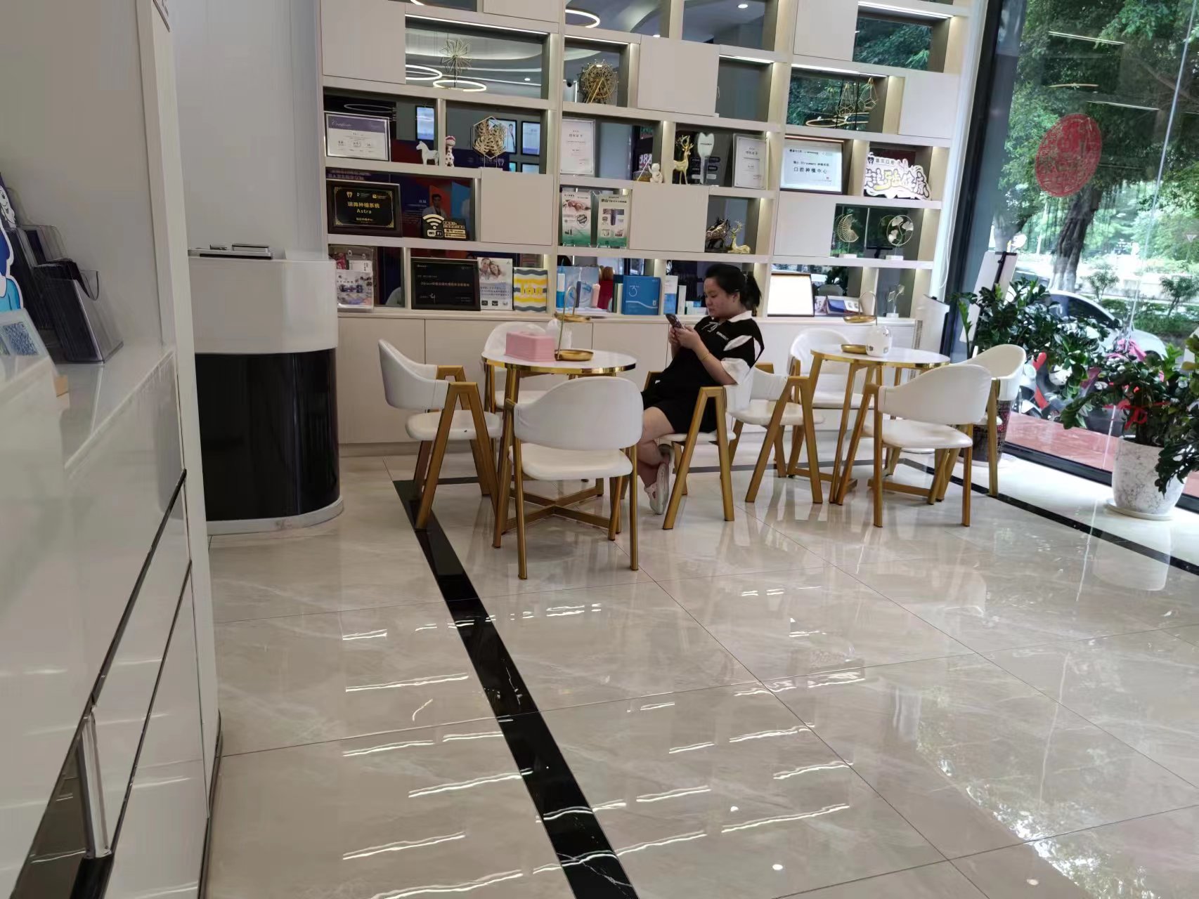 六、广州越尔口腔门诊部(新塘)