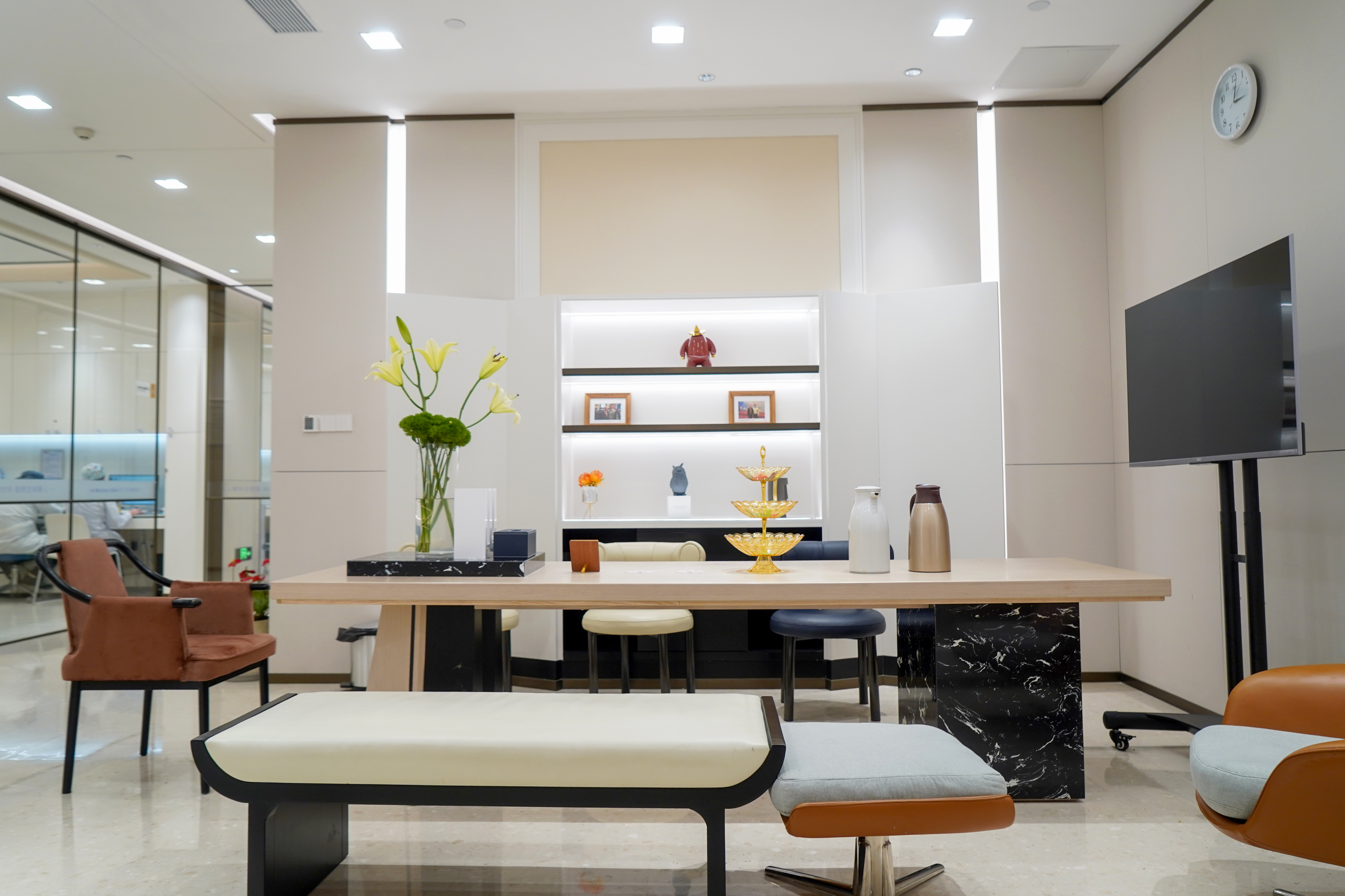 贵阳去哪里看牙齿？柏乐2380元种植牙、拜尔5000元、柏德8000元德国牙对比